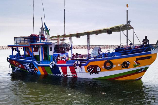 Govt to facilitate swift repatriation of fishermen aboard ‘Lorenzo Putha-4’