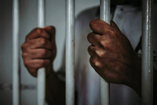 Unable to feed family, Pakistani man kills wife and seven kids with axe