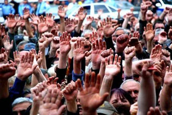 University non-academic staff on 48-hour strike