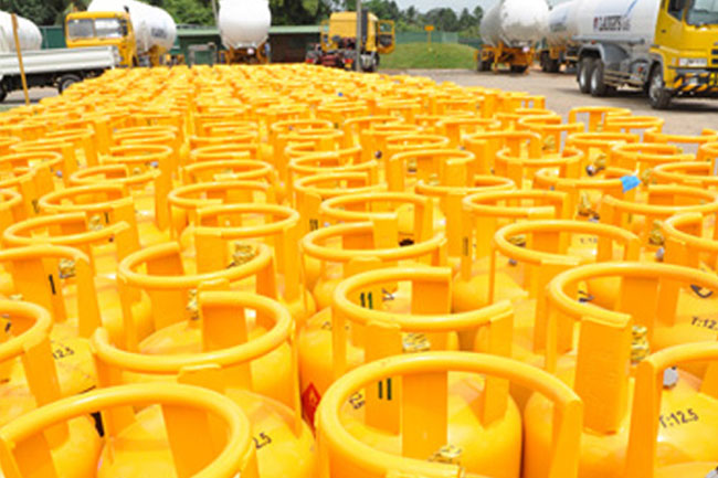 Laugfs Gas prices to also remain unchanged