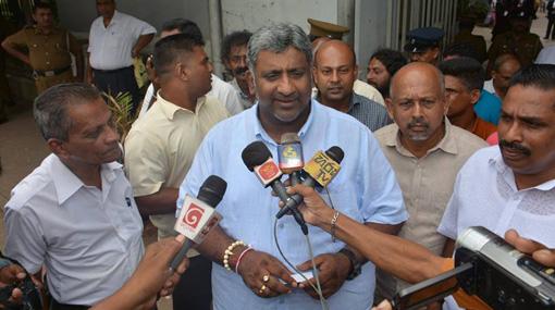 Prasanna Ranatunga, wife arrives at FCID