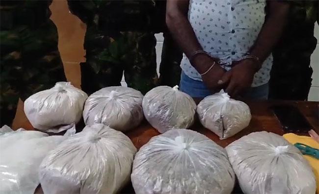 Accomplices of ‘Army Chooty’ arrested with drugs worth over Rs. 285 mln 