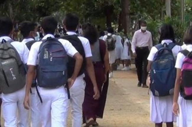 Govt to provide allowance for children of ‘Aswesuma’ beneficiaries