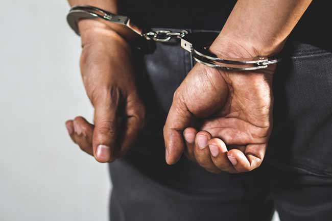 Court employee arrested with ‘ice’ in Wellampitiya