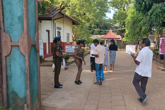 Mannar, Poonakari and Dehiattakandiya LG Polls on May 6