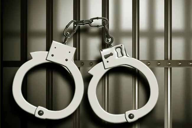 Two arrested with over Rs. 5.7M on money laundering charges 