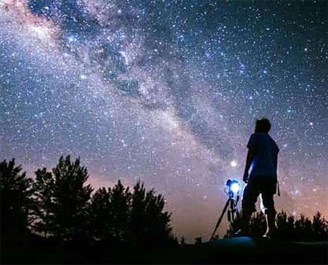 Sri Lanka to witness rare ‘smiley face’ planetary alignment on Friday