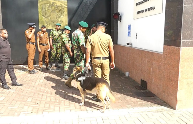Foreigner’s parcel causes bomb scare at Russian Embassy in Colombo