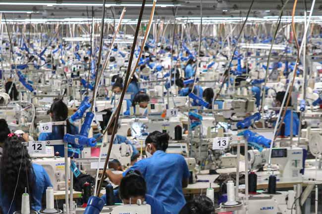 Sri Lanka’s exports to US surpass USD 250 million in June as Trump tariffs loom