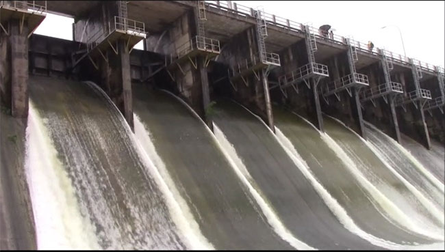 Several spill gates of Rajanganaya and Angamuwa tanks opened