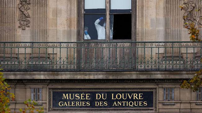 Stolen Louvre jewellery worth €88m, prosecutor says