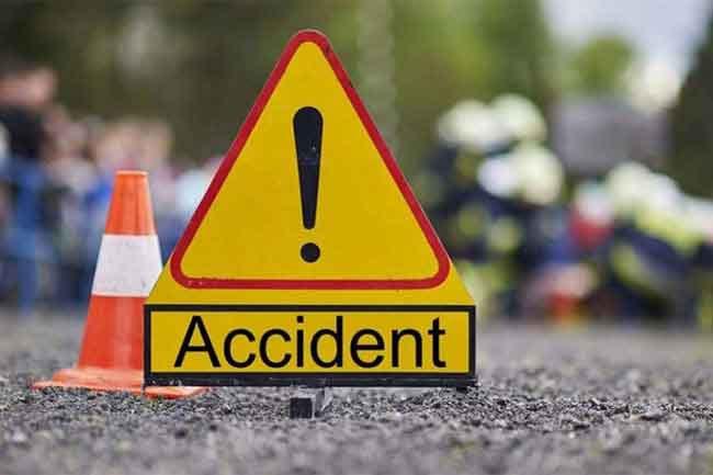 One dead, 8 injured in head-on collision of van and tipper truck