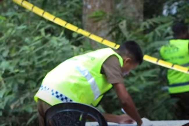 Two hacked to death in Norochcholai