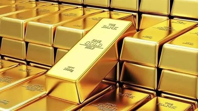 Gold rebounds, poised to cap off best year in over four decades