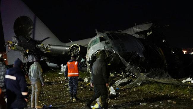 At least 15 killed after military plane carrying banknotes crashes in Bolivia