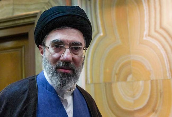 Iran’s supreme leader, in first remarks, vows to avenge martyrs, keep strait closed 