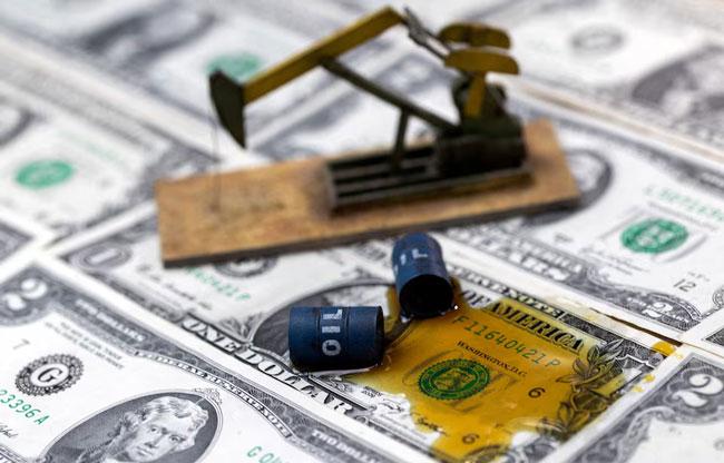 Oil prices jump after Yemeni Houthis attack Israel, widening Iran conflict