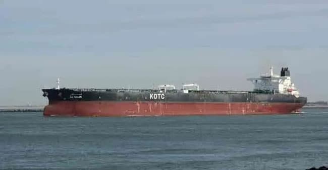 No oil leak after Kuwait tanker attack in Dubai port