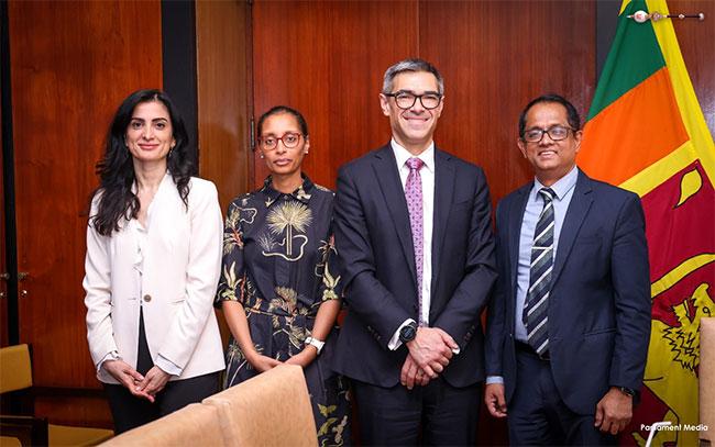IMF delegation meets Speaker and party leaders in Parliament, discuss key issues  