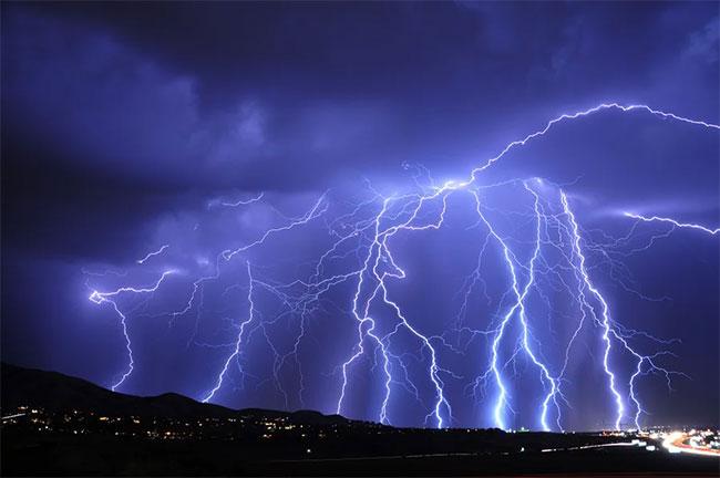 Advisory issued for severe lightning