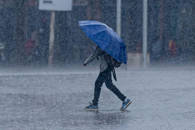 Heavy rainfall expected in most parts of the island today 
