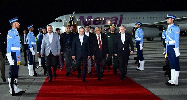 Iran’s foreign minister arrives in Pakistan, Trump expects offer satisfying US demands