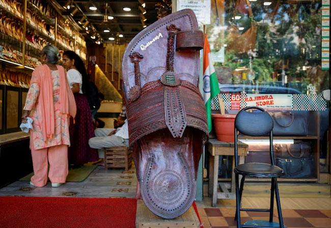 Prada seeks to mend ties with ‘Made in India’ sandals