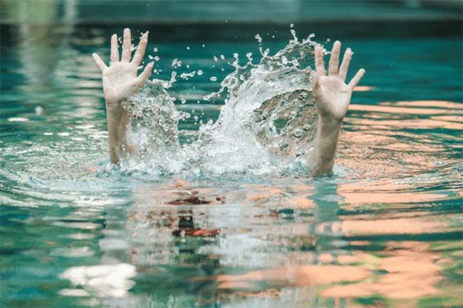 Teenager drowns while swimming in Katupila Lake