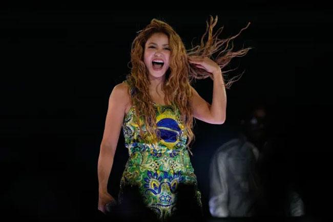 Shakira thrills a crowd of 2 million with free concert on Brazil’s Copacabana beach