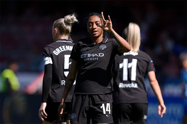 Manchester City win first Women’s Super League title in 10 years