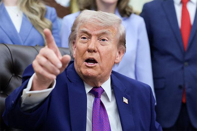 Trump says Iran ceasefire is ‘on life support’ as hopes for a deal fade