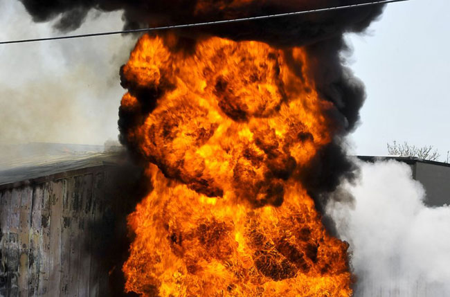 Massive fire at shoe factory in Nawinna