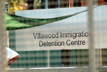 Asylum seeker ‘bashed by Villawood guards’ 