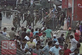 VIDEO: Four Army officers relieved from service pending inquiry on Weliweriya