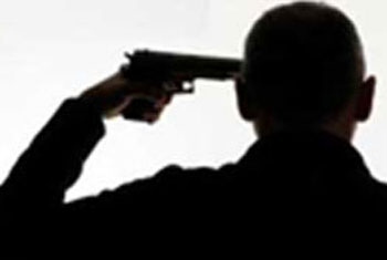 Army deserter fires at cops before killing self