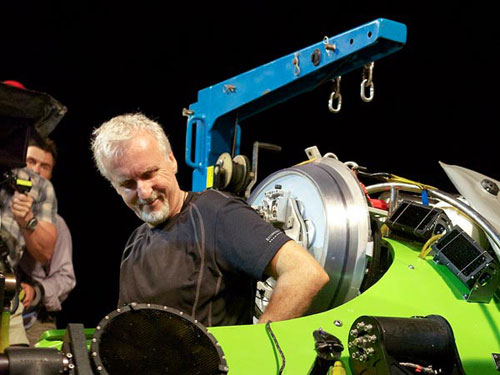 James Cameron completes record-breaking Mariana Trench dive