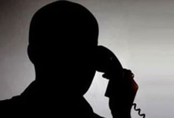 Welikada inmate attempts to extort two persons over the phone