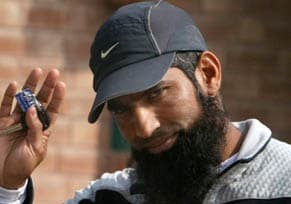 Mohammad Yousuf to announce retirement on Monday