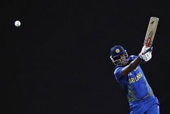 Sri Lanka wins 1st T20 by 5 wickets
