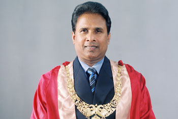 VIDEO: Reinstate Methsiri De Silva as Galle Mayor – Court orders