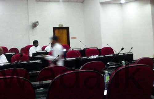 Sabaragamuwa and Southern PCs defeat Development (Special Provisions) draft bill