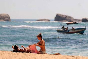 Sri Lanka police to monitor tourists ‘for their own safety’