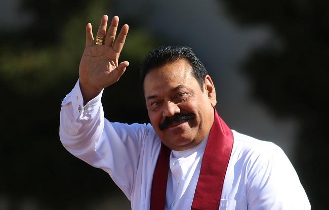 Mahinda signs nominations to contest from Kurunegala