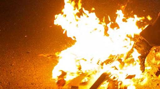 Buddhist monk immolates self 
