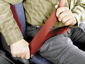 Fastening seat belts compulsory from October