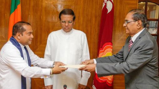 Devapriya, Dassanayake appointed CMs