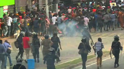 13 in hospital after tear gas attack on anti-SAITM protesters