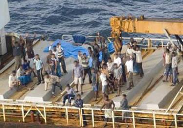 200 Tamil Tigers ‘sailing to asylum’ in Australia
