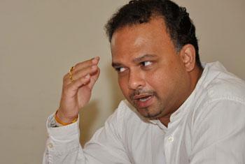 Navin Dissanayake resigns from Ministerial post