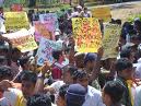 VIDEO: Tense situation outside UGC, one Uni. student injured